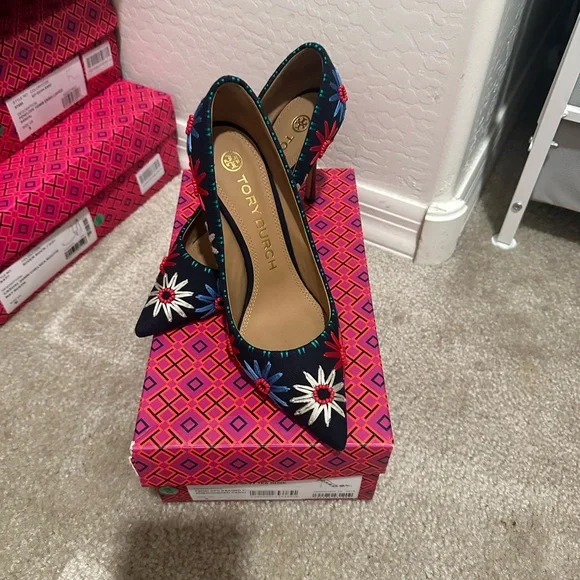 Tory Burch Navy Heels with Floral Embroidery - Picture 6 of 10